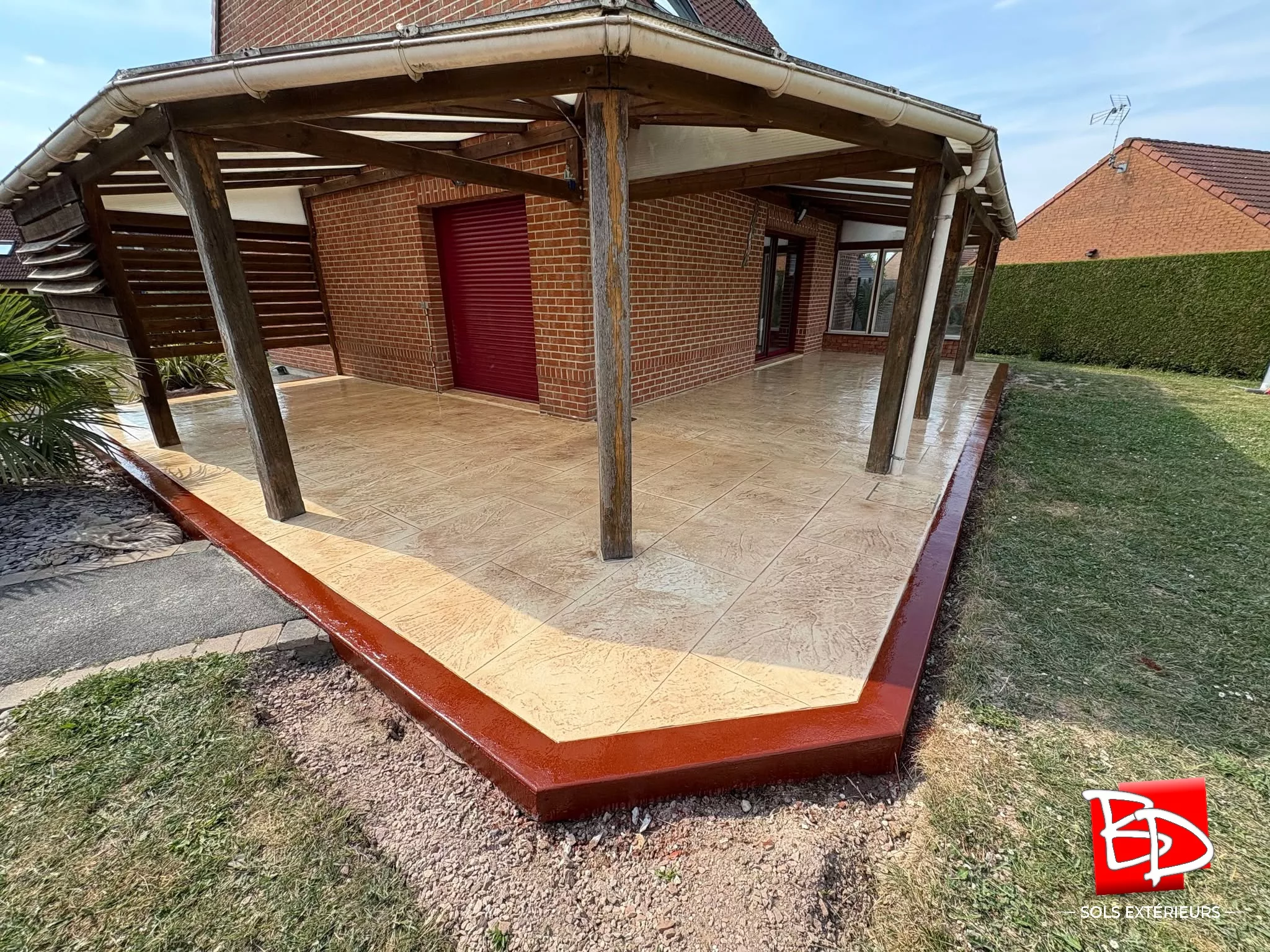 Terrasse sous pergola