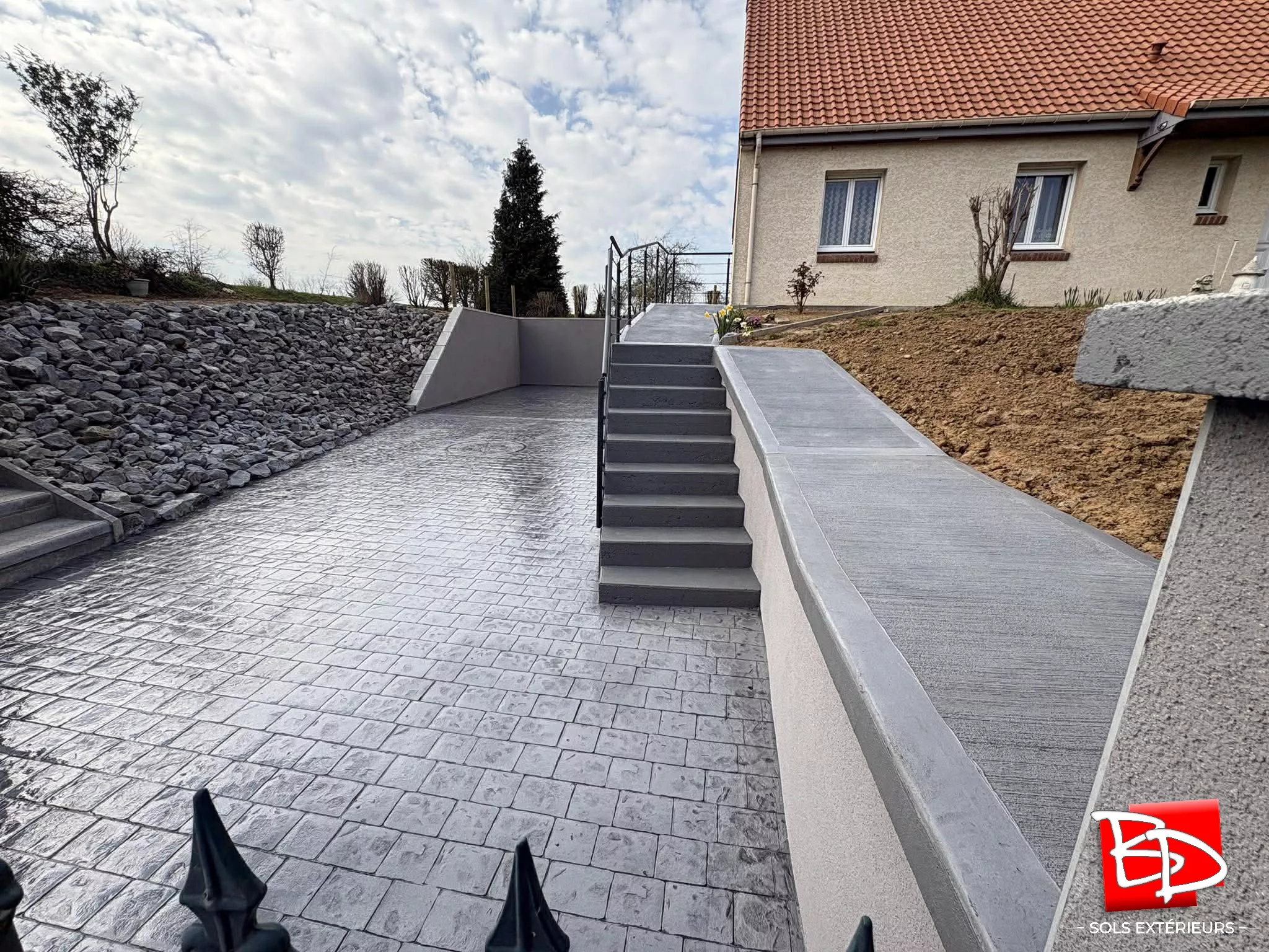 Cour et béton balayé