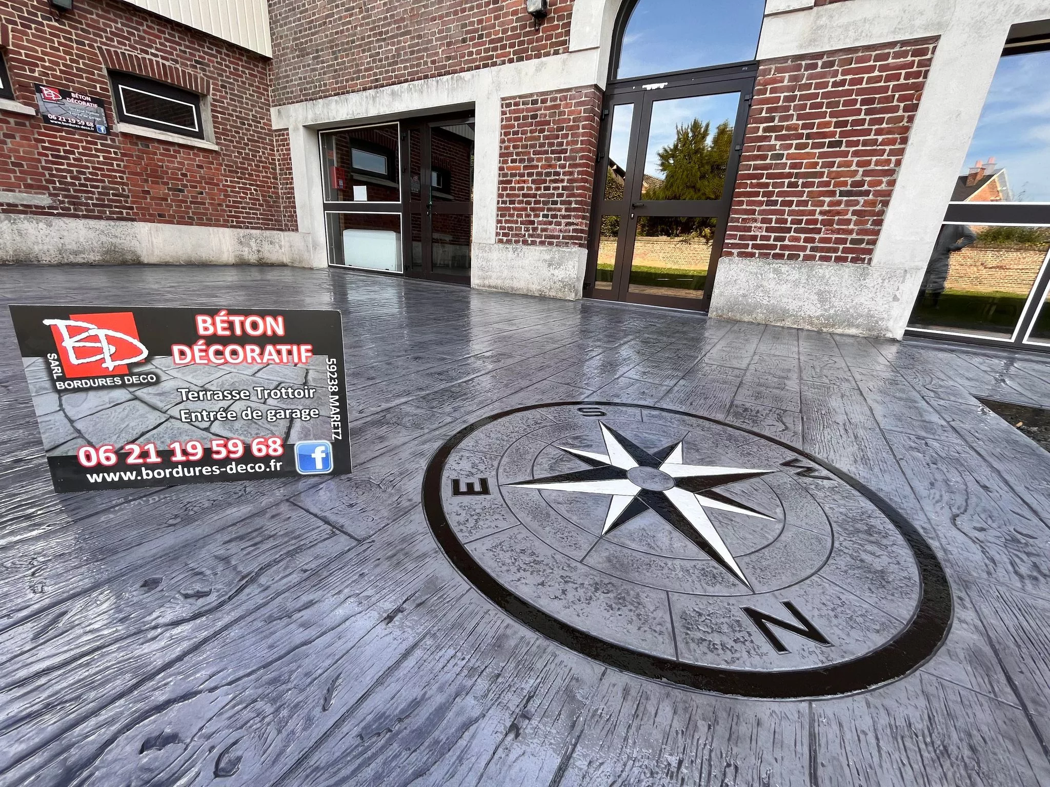 Terrasse de salle des fêtes